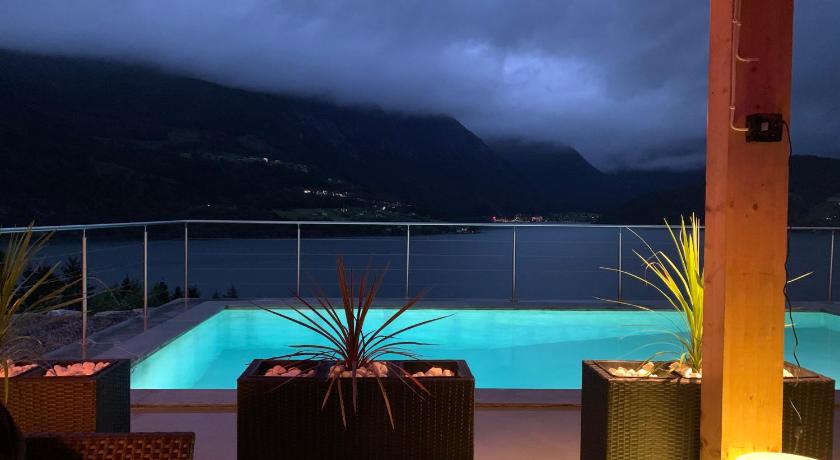 Olden Fjord Apartments photo