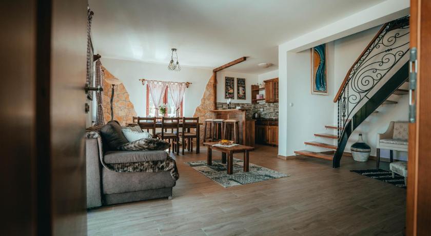 Image of King Suite 6