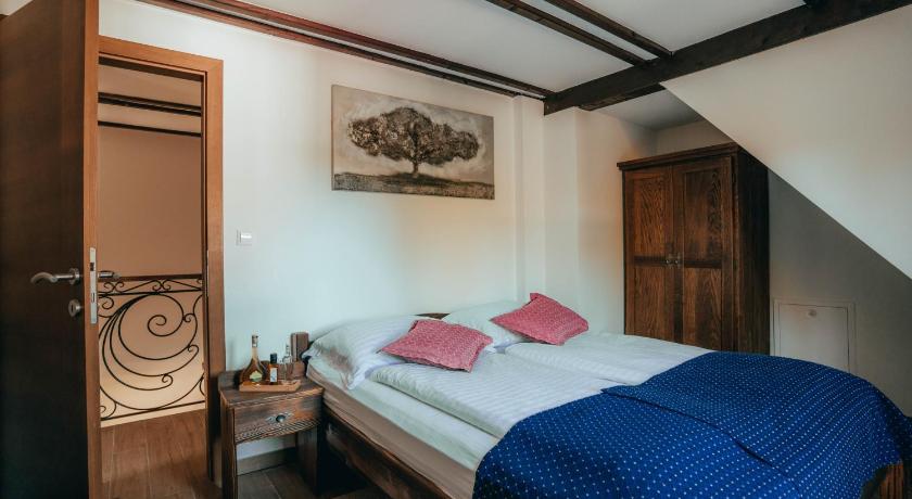 Image of King Suite 11