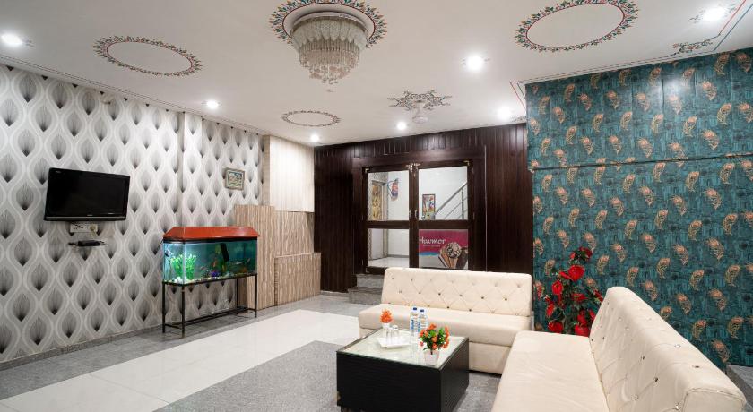 Tripli Hotels Arunoday Palace - image 3