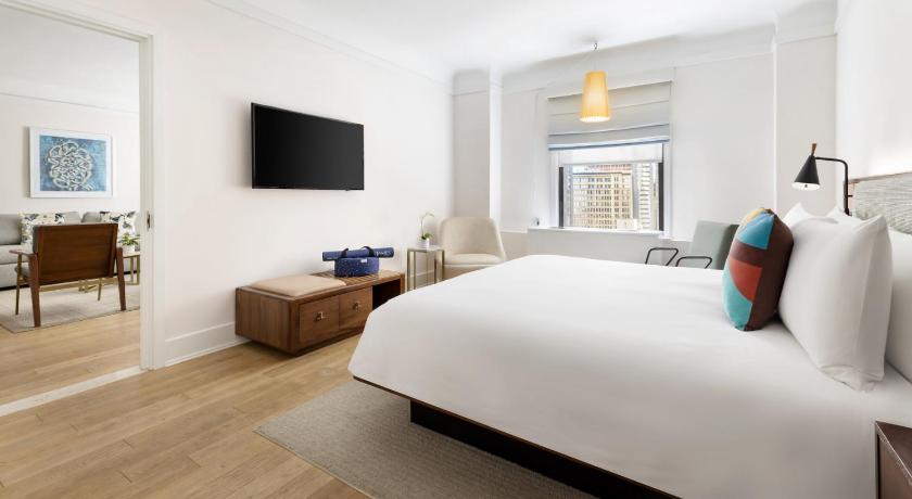 Image of Seville Suite King 1