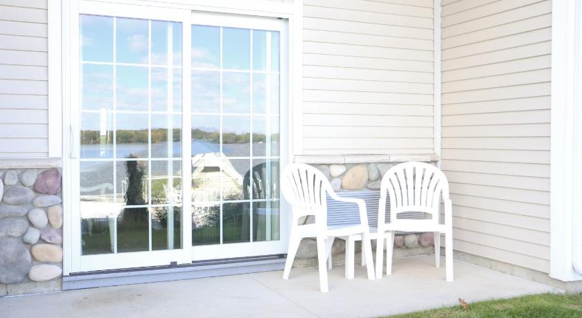 Bay Pointe Inn photo
