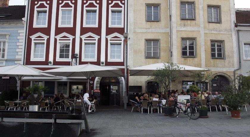 Hotel Vinothek Schwarzer Adler photo
