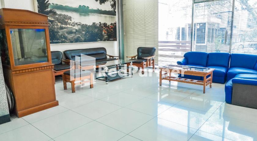 Grand Kembar Hotel Mitra RedDoorz – Bandung, ID