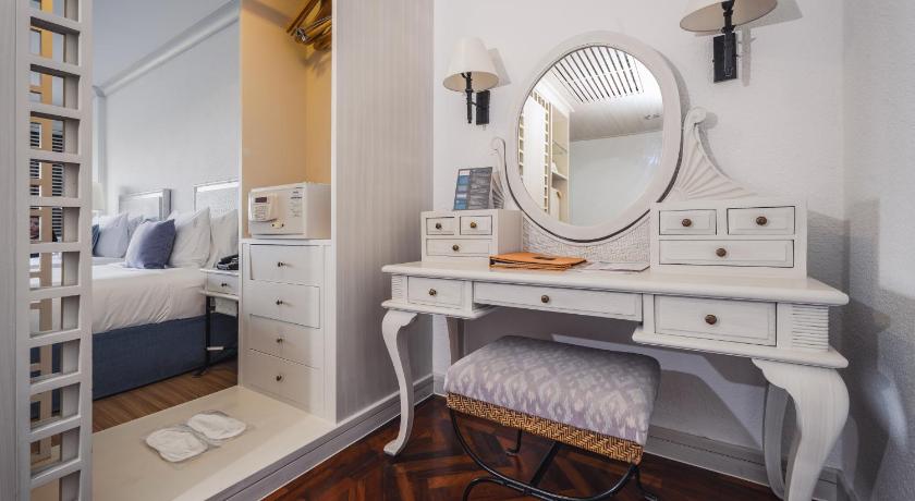 Image of Triple Room with Balcony 5