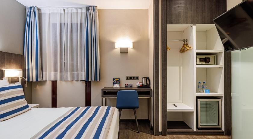 Фото: Небольшой номер с двуспальной кроватью на нулевом этаже (Ground Floor Small Room with Double Bed) 4