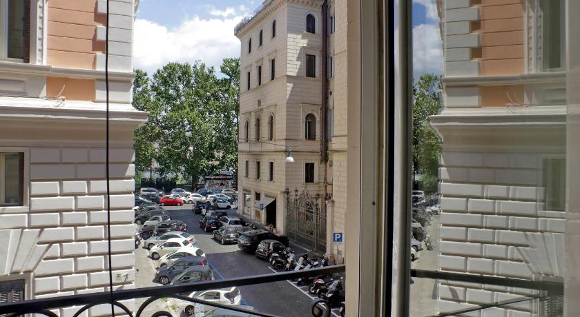 Luxury Spagna Apartments photo