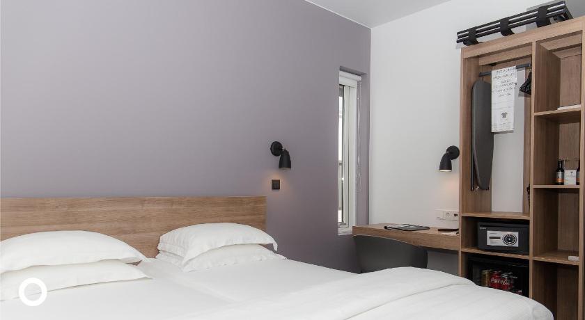 Image of Standard Double or Twin Room 4