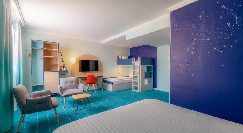 Image of Suite family 0