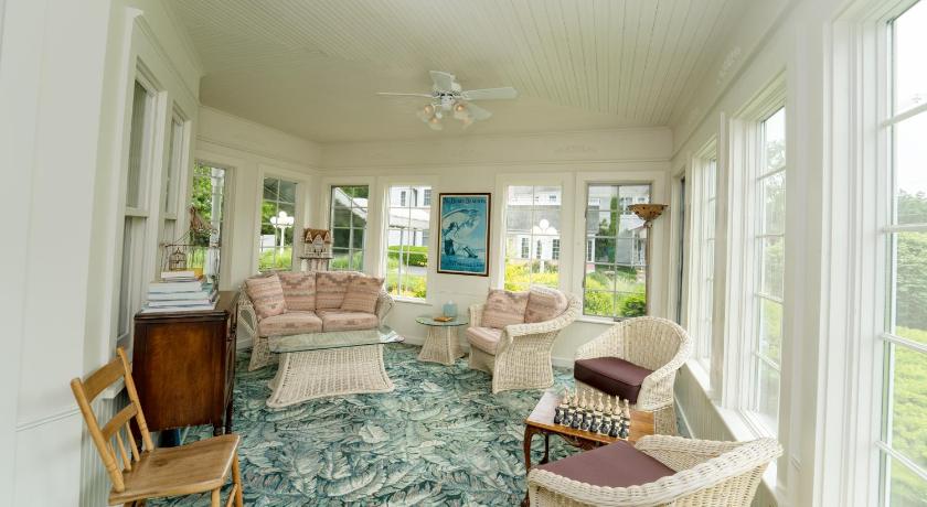 サウス・ヘイブン Yelton Manor Bed and Breakfast 5つ星 宿泊施設 レストラン