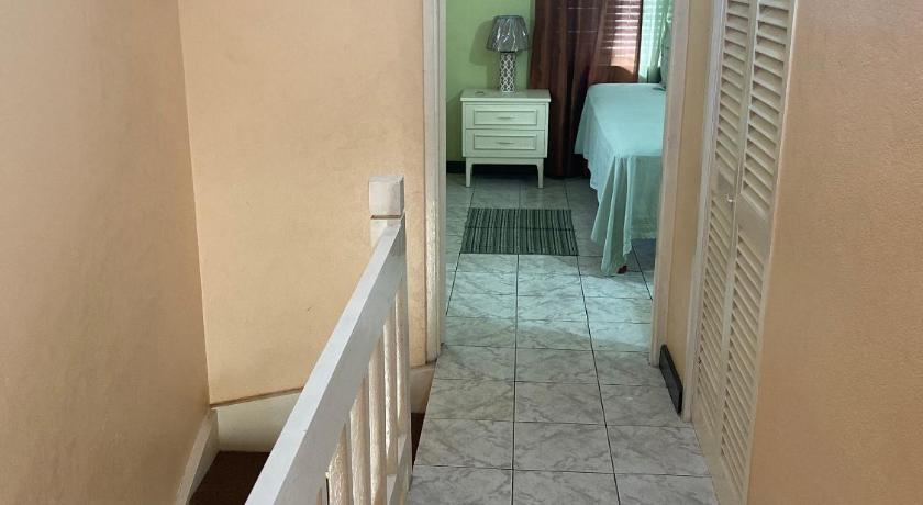 Finest Accommodation Renfrew Place 4-12 Renfrew Rd Apt # 15 New Kinston Jamaica photo