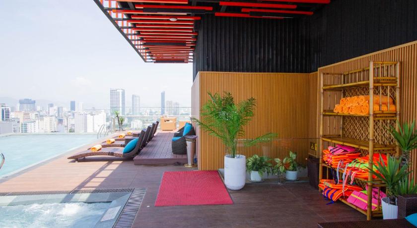 ダナン CORDIAL GRAND HOTEL 4つ星 ホテル 眺望