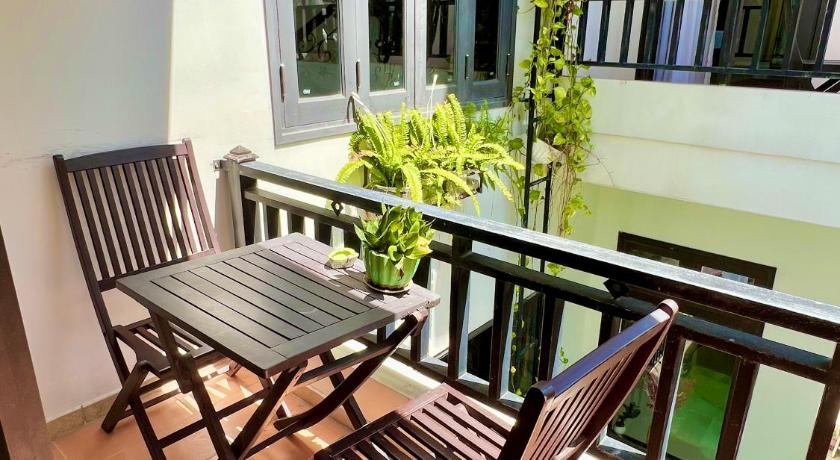 Image of Deluxe Double or Twin Room with Balcony 1