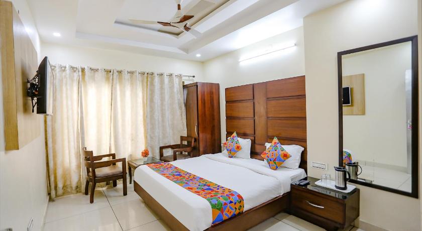Townhouse OAK Hotel Winter Line Inn photo