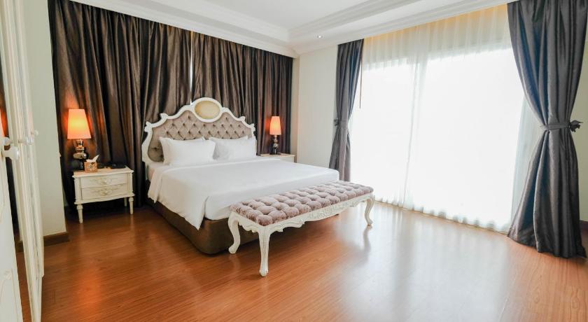 Image of 1 Bedroom Suite 4