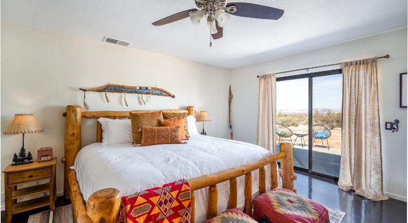 The Stargaze in Joshua Tree - Pool, Hot Tub, Views photo