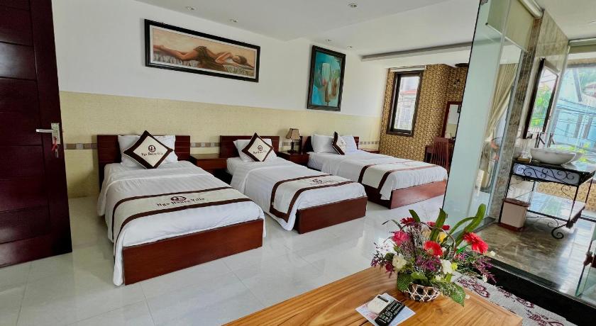Image of Family Suite with Balcony 7