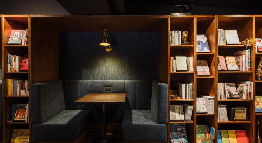 OLAH Poshtel Taichung Station - image 25