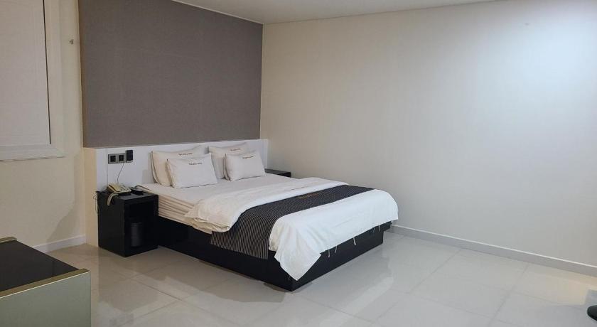 Renaissance Hotel Pohang photo
