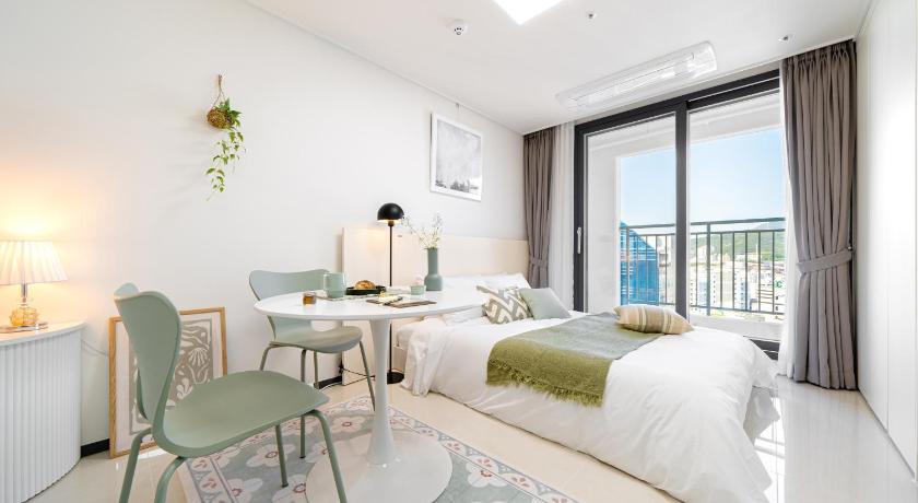Urbanstay Busan Yeonsan photo