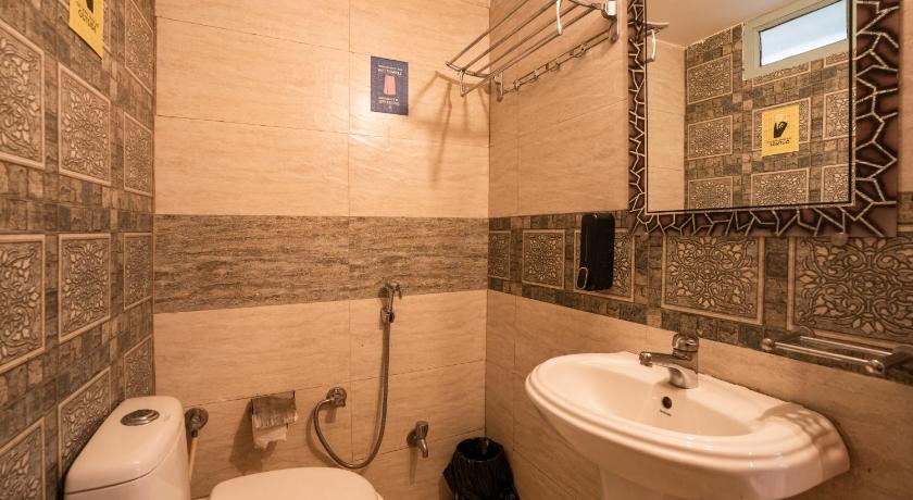 Hotel Laxman Jhula Regency