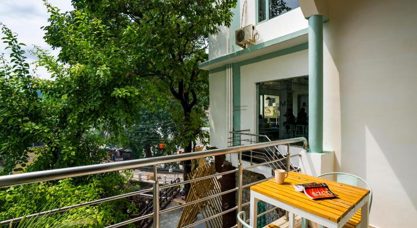 Hotel Laxman Jhula Regency