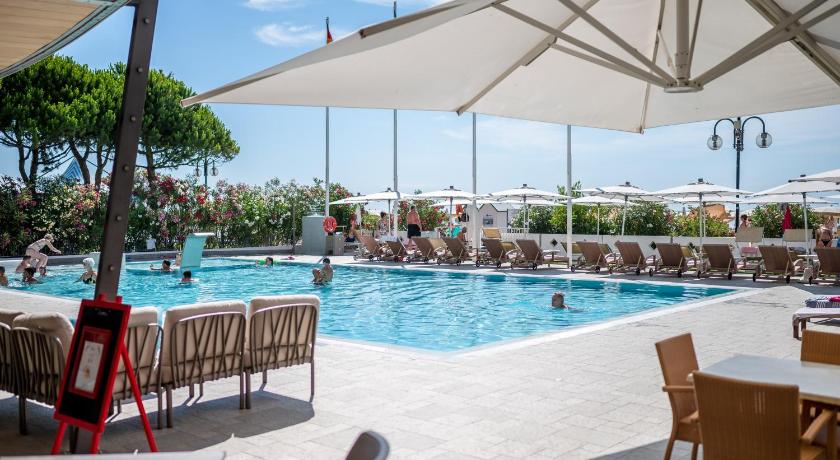 Hotel Cesare Augustus photo