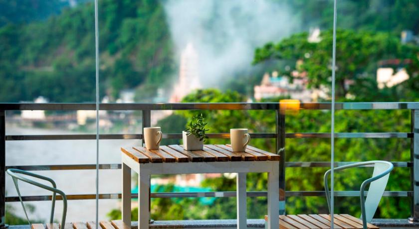 Hotel Laxman Jhula Regency