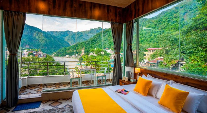 Hotel Laxman Jhula Regency