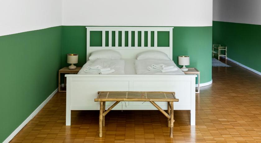 Cozy Apartments close to the center of Zurich FORCH photo