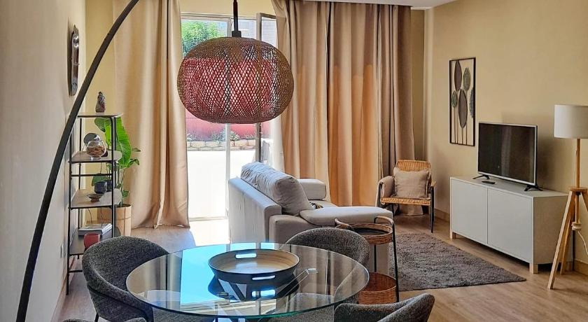 Flats 323 — Hotel in Porto
