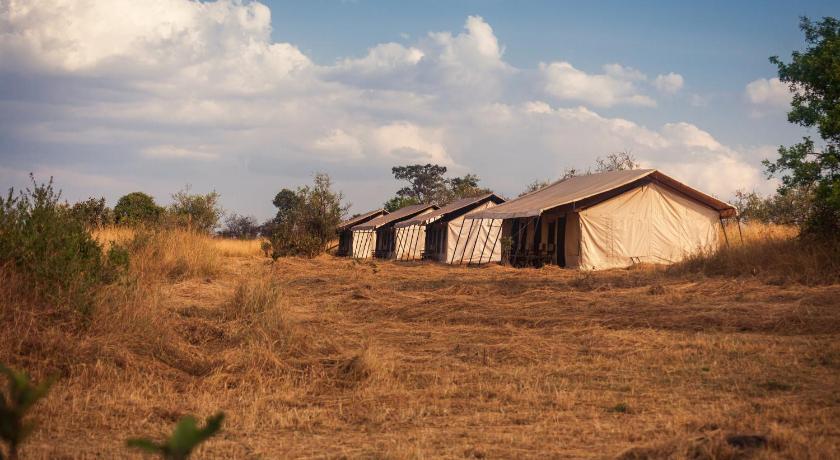 Gnu Mara River Camp photo