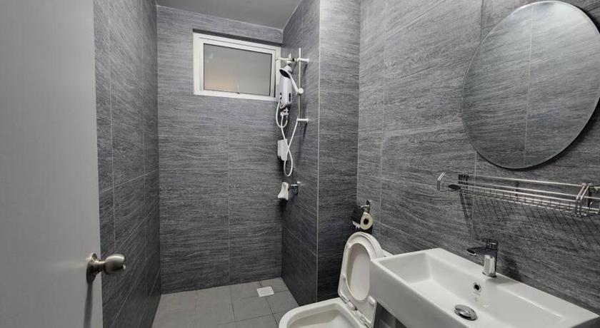 10pax Cinema Themehouse 3B2R with pool sauna atari games,wifi photo