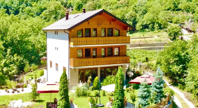 Vila Alexander B&amp;B — Hotel in Vrith