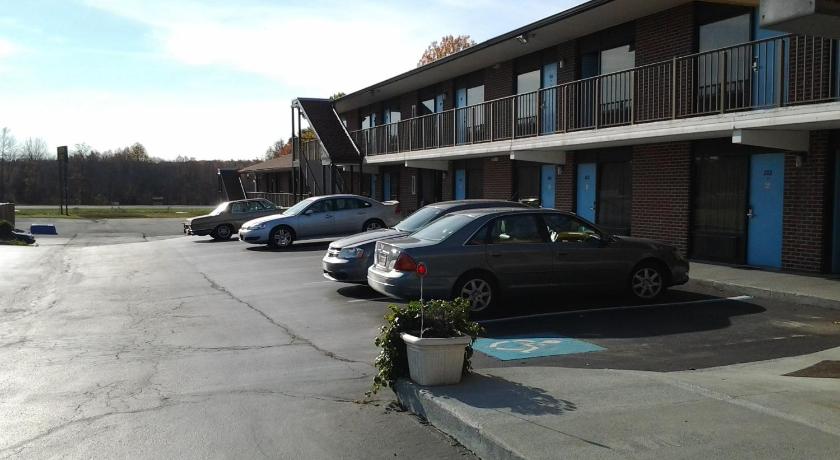 Elkton Lodge photo