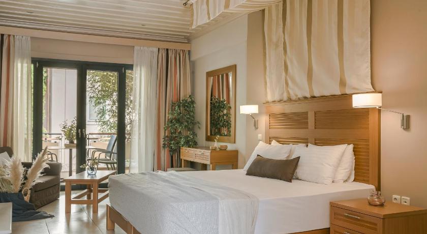 Image of Deluxe Double Room 0