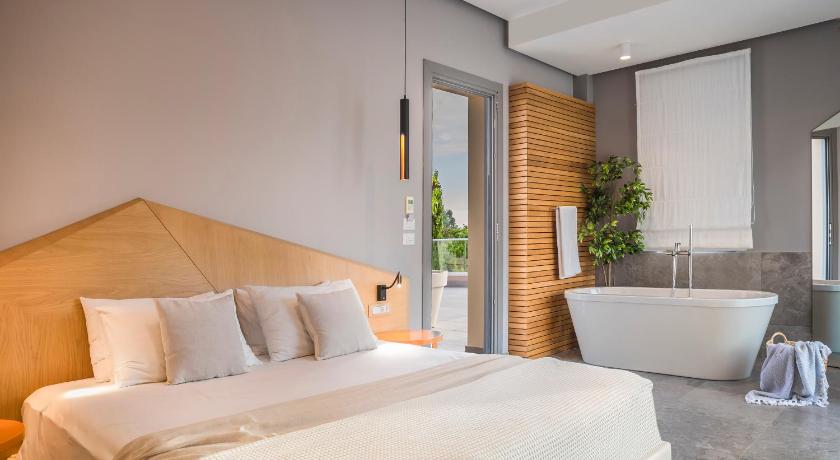 Image of Honeymoon Suite 1