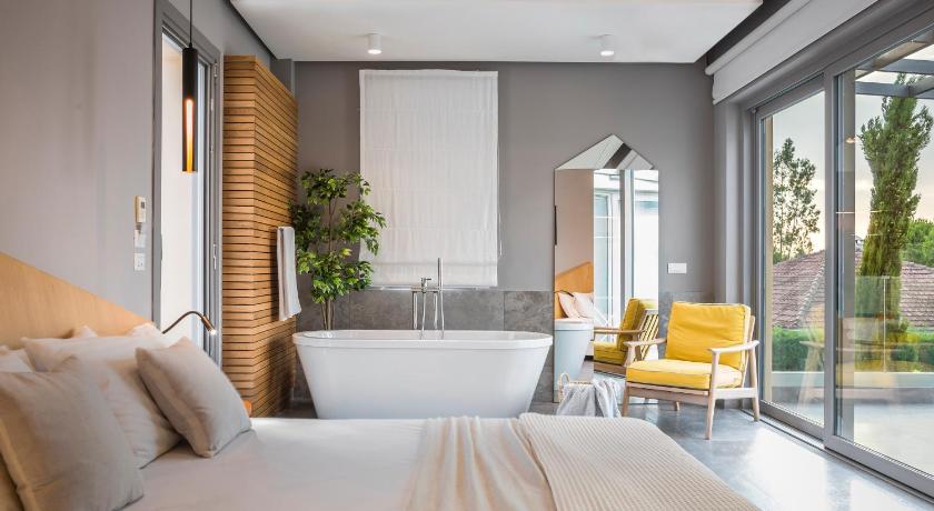 Image of Honeymoon Suite 0