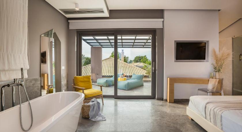 Image of Honeymoon Suite 3