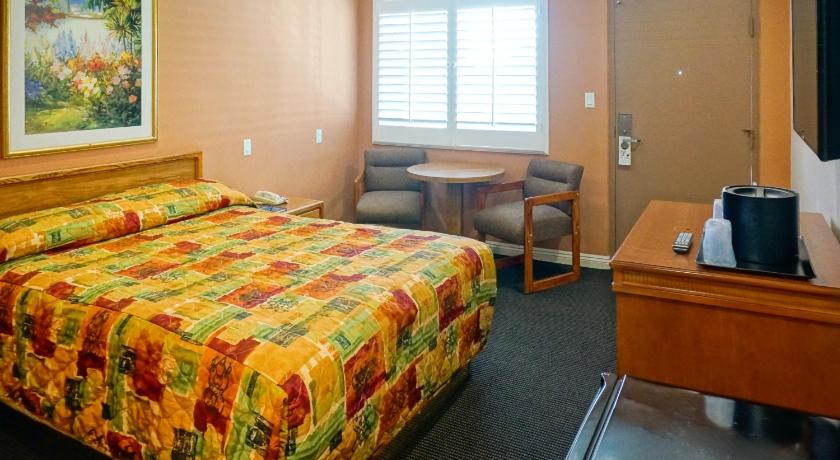รูปของห้องเตียงควีนไซส์ (Queen Room) 9