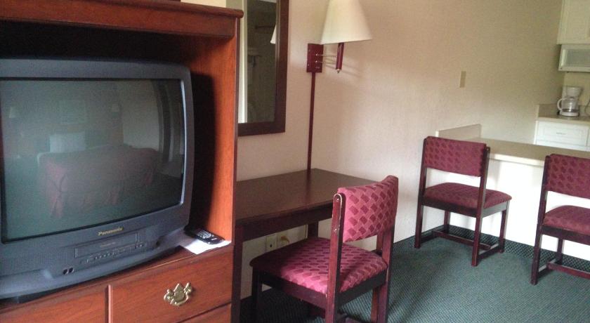 Country Hearth Inn & Suites Augusta