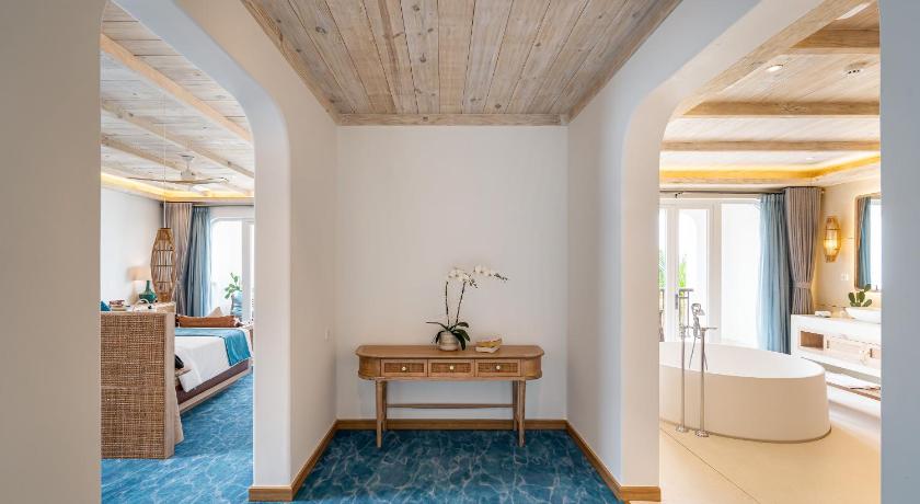 Image of Stelia Two-Bedroom Residence with Pool & Ocean View 15