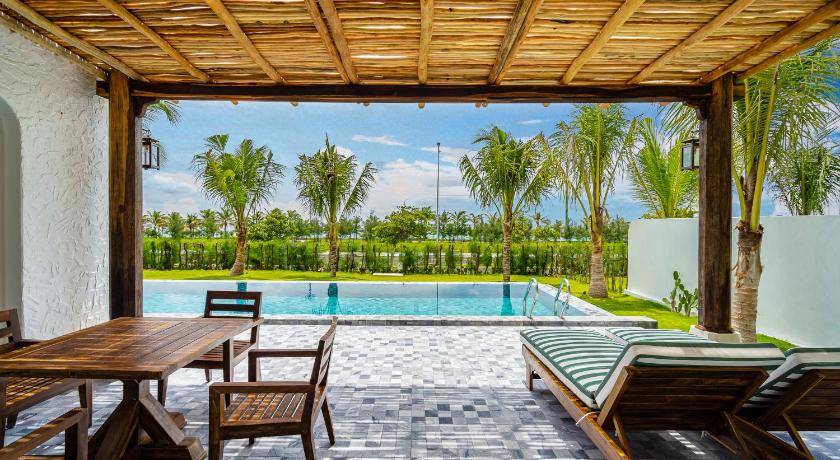 Image of Stelia Two-Bedroom Residence with Pool & Ocean View 7
