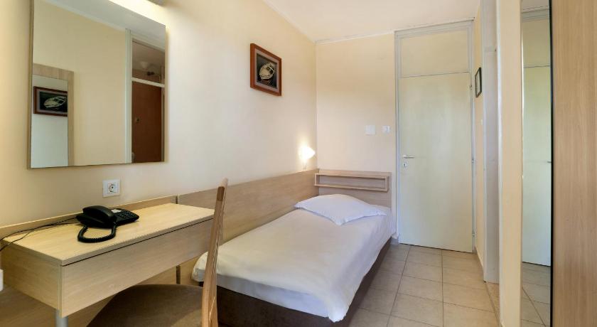 Hotel Delfin Plava Laguna photo