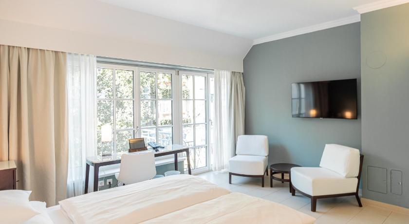 Image of Junior Suite with Garden View 0