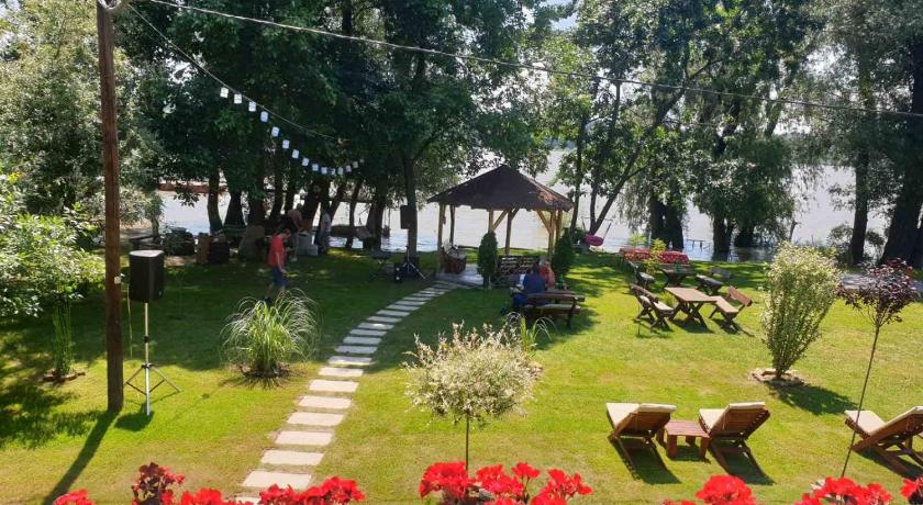 Dunavska lepotica 1 — Hotel in Belgrade