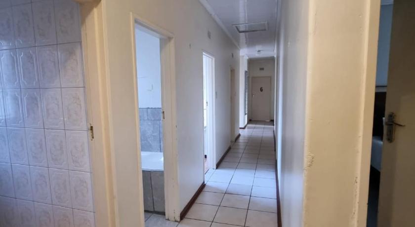 016 Guest House photo