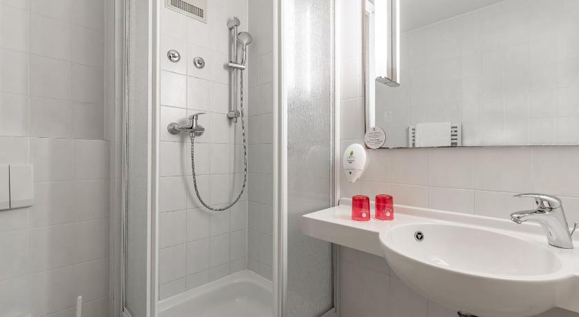 Azimut Hotel Nuremberg photo