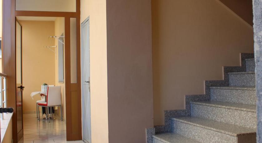 Bledi's Comfy Apartment in New Blvd / Free Parking photo