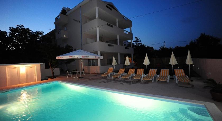 Apartments Klelija — Hotel in Zadar
